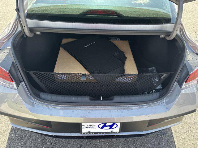 2025 Hyundai Elantra SEL Convenience photo 16