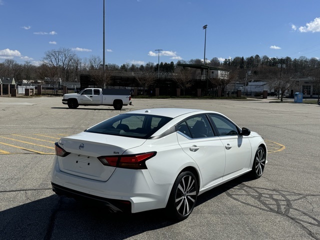 2022 Nissan Altima 2.5 SR photo 5