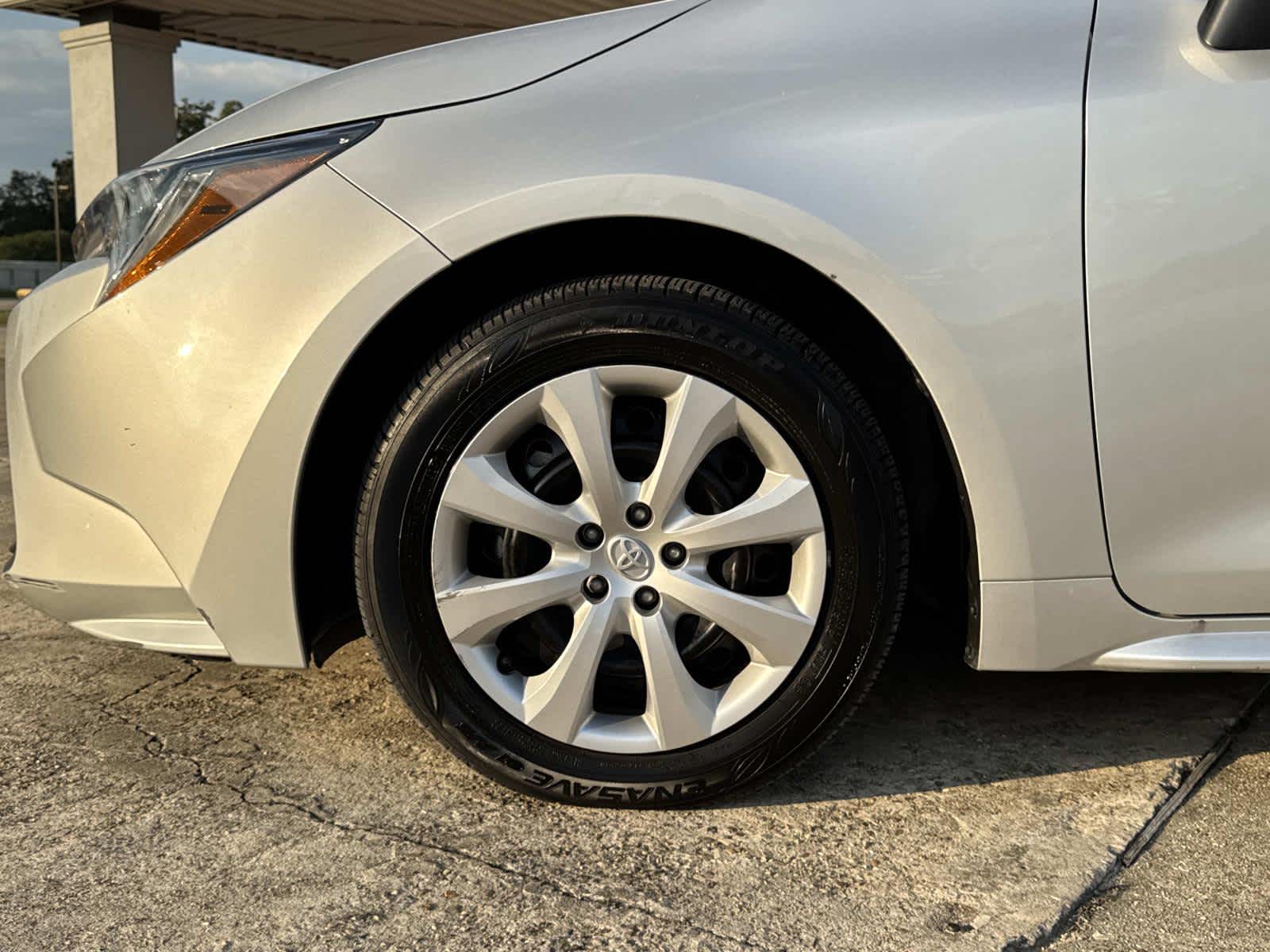 2024 Toyota Corolla LE photo 3