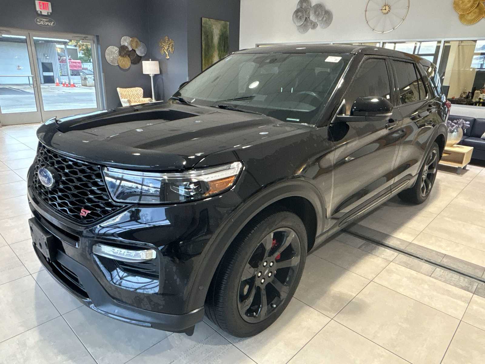 2021 Ford Explorer ST photo 6