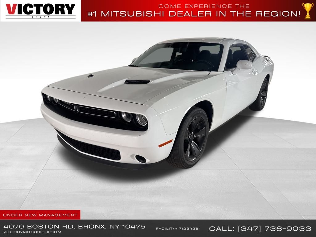 2023 Dodge Challenger SXT's photo
