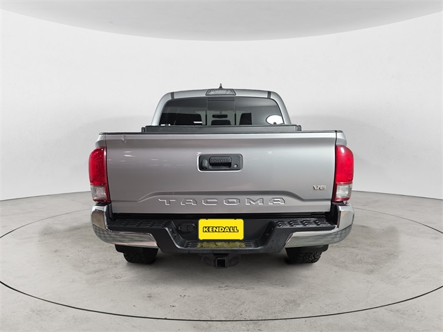 2017 Toyota Tacoma TRD Off-Road photo 4