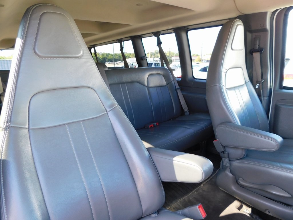 2022 Chevrolet Express 3500 LS photo 14