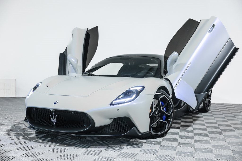 2022 Maserati MC20 Base photo 8