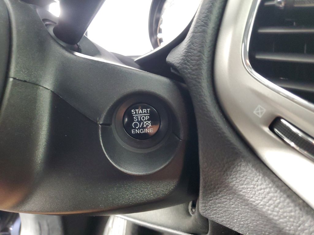 2018 Jeep Compass Latitude photo 22