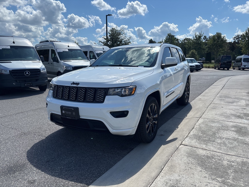 2019 Jeep Grand Cherokee Altitude photo 4