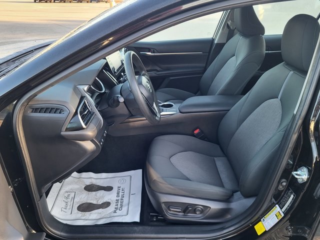 2023 Toyota Camry LE photo 11