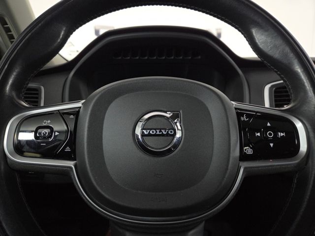2020 Volvo XC90 T6 Momentum photo 21