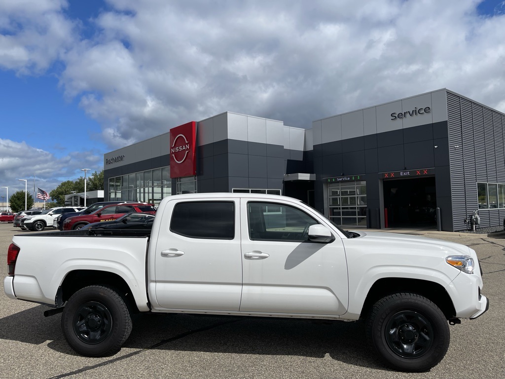 Used 2022 Toyota Tacoma SR with VIN 3TYCZ5AN5NT066594 for sale in Rochester, Minnesota