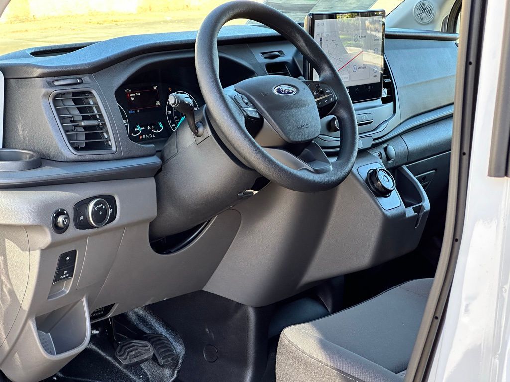 2024 Ford E-Transit 350