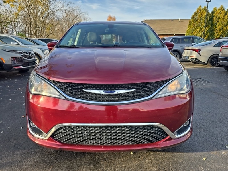 2019 Chrysler Pacifica Touring Plus photo 2