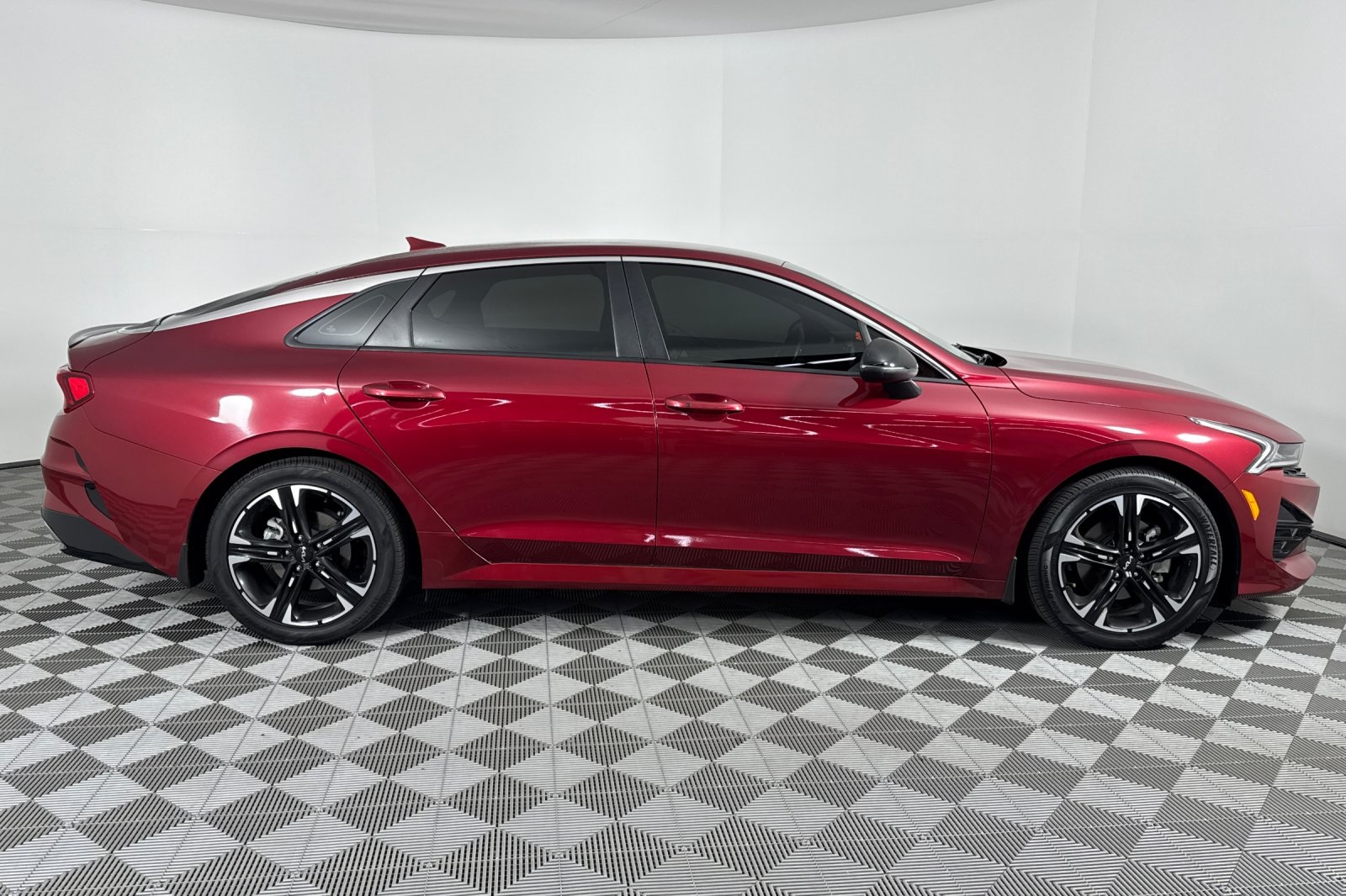 2022 Kia K5 GT-Line photo 3