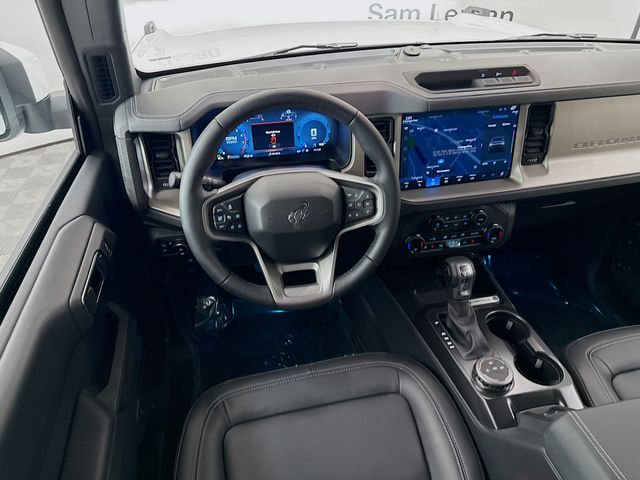 2025 Ford Bronco Outer Banks photo 18