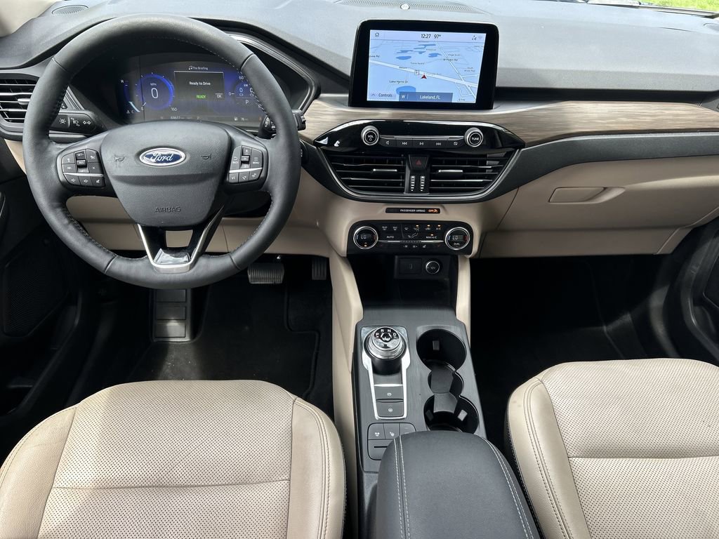 2020 Ford Escape Titanium Hybrid photo 14