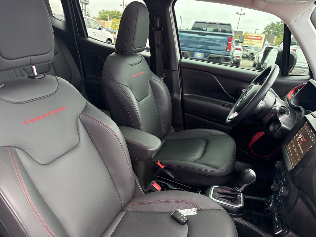 2023 Jeep Renegade Trailhawk photo 35