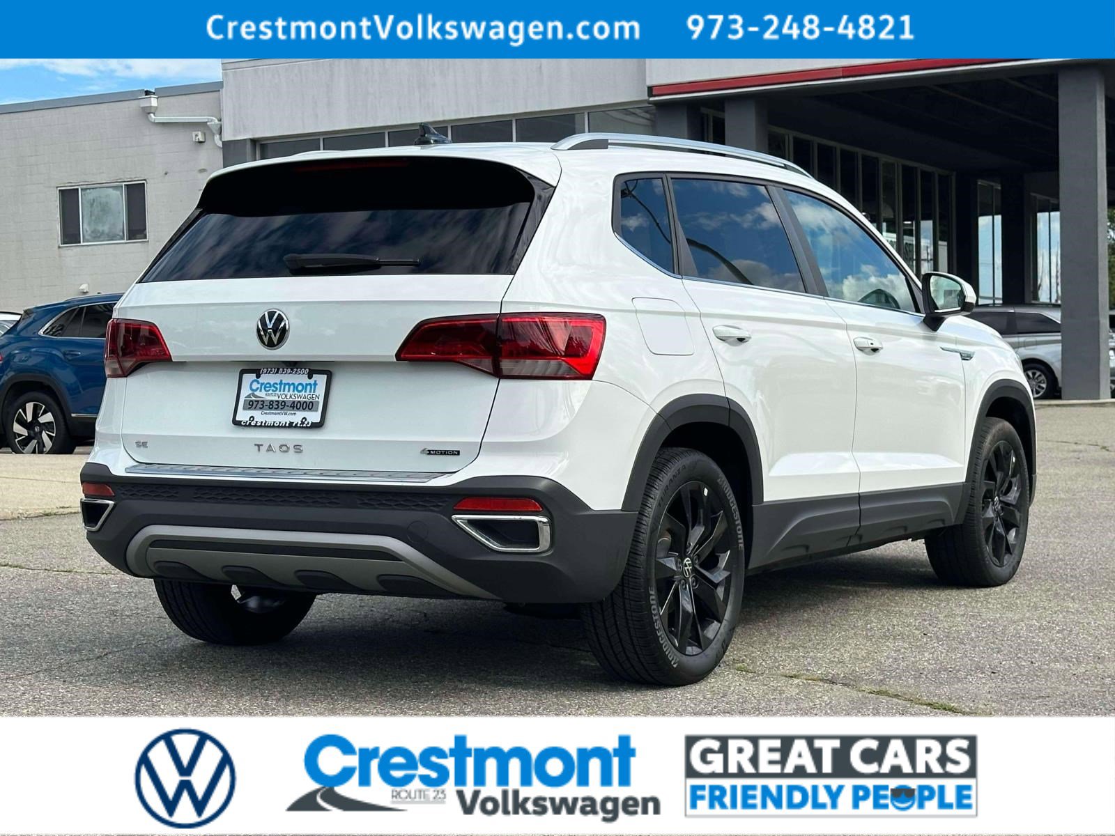 2022 Volkswagen Taos SE photo 3