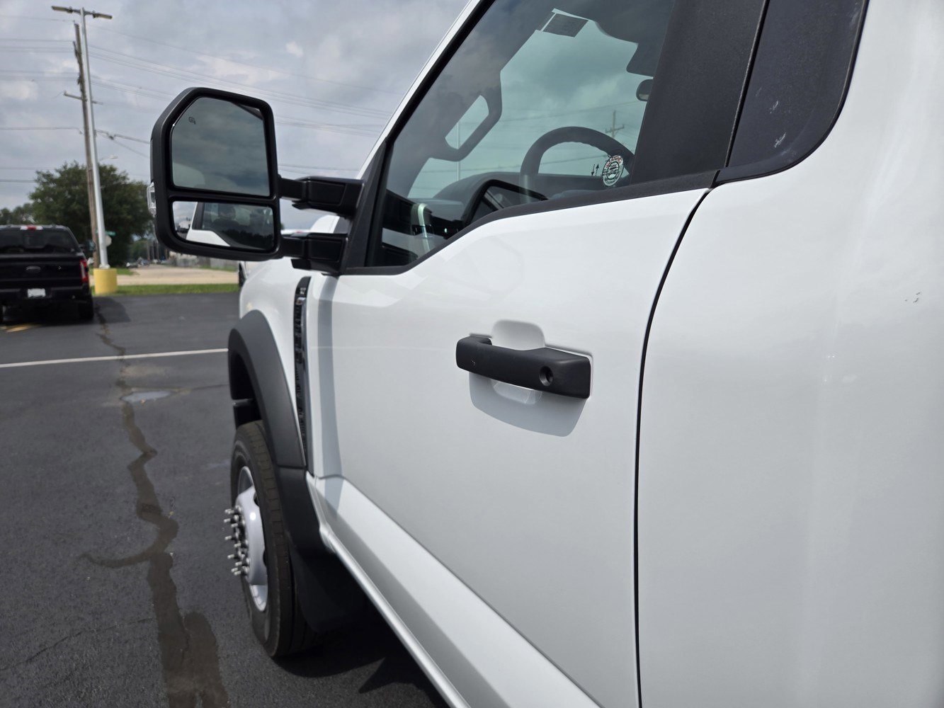 2025 Ford F-600 photo 19