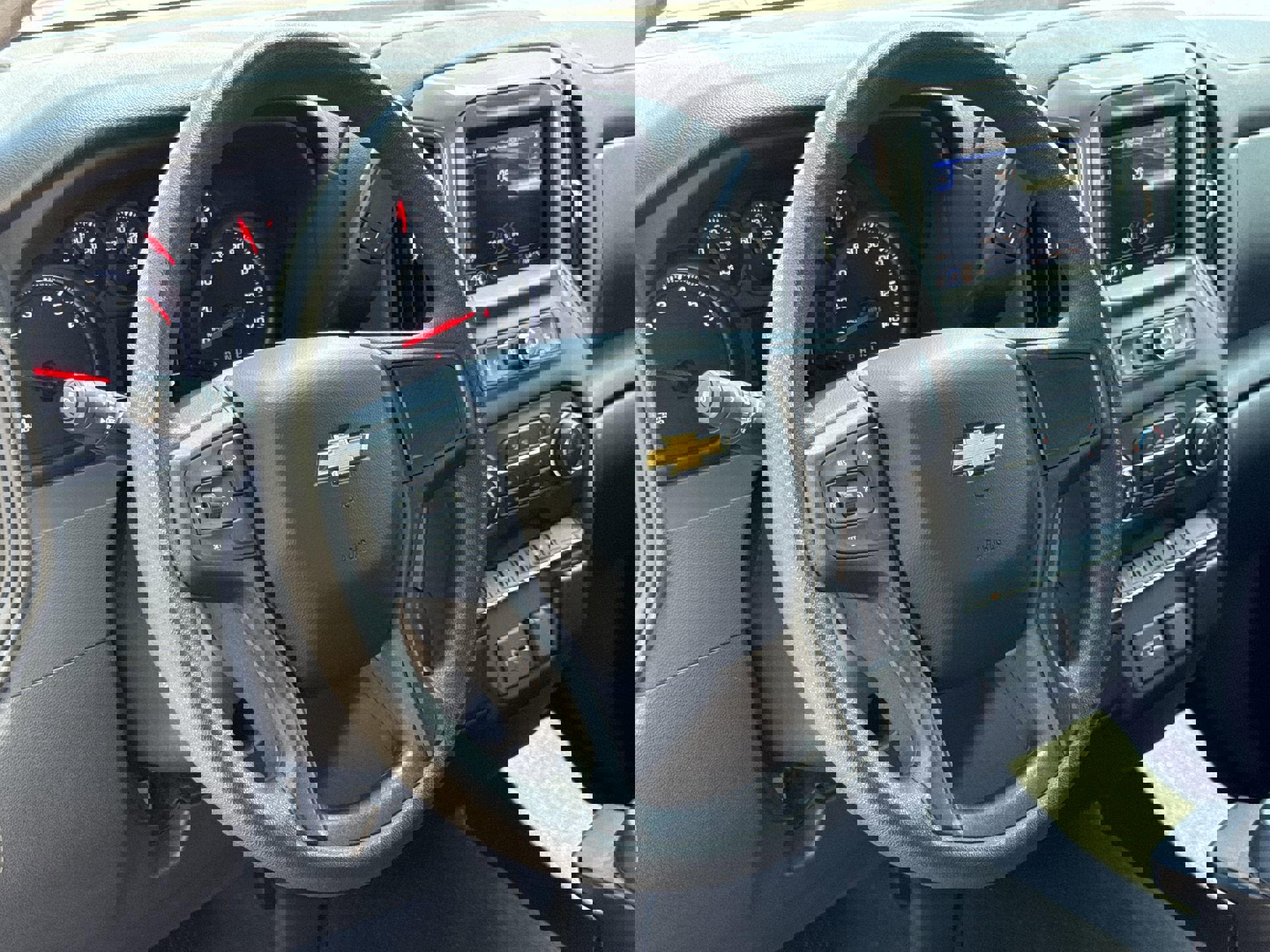 2023 Chevrolet Silverado 1500 Custom photo 15