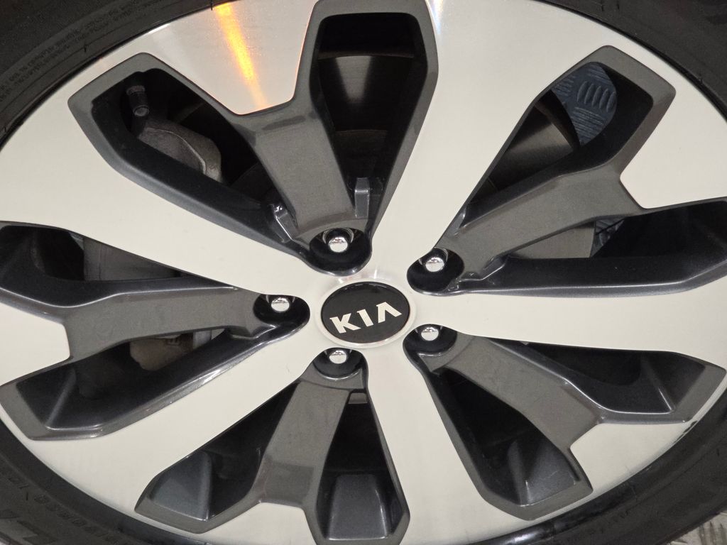 2020 Kia Telluride S photo 10
