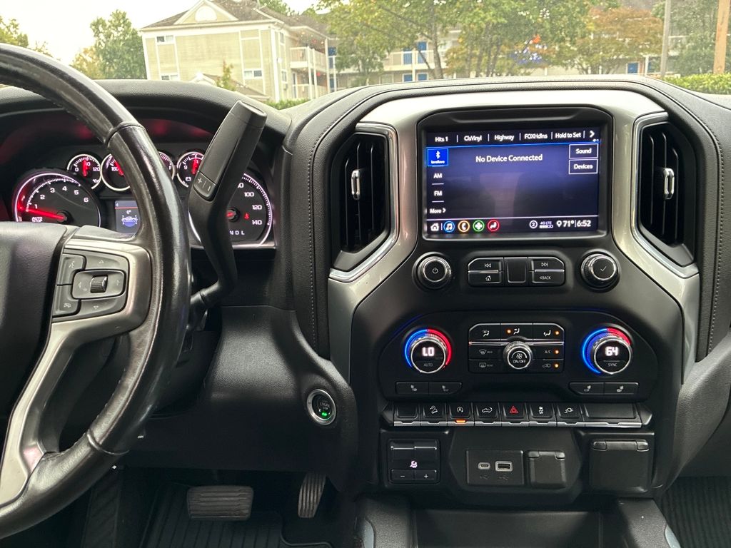 2020 Chevrolet Silverado 1500 RST photo 16