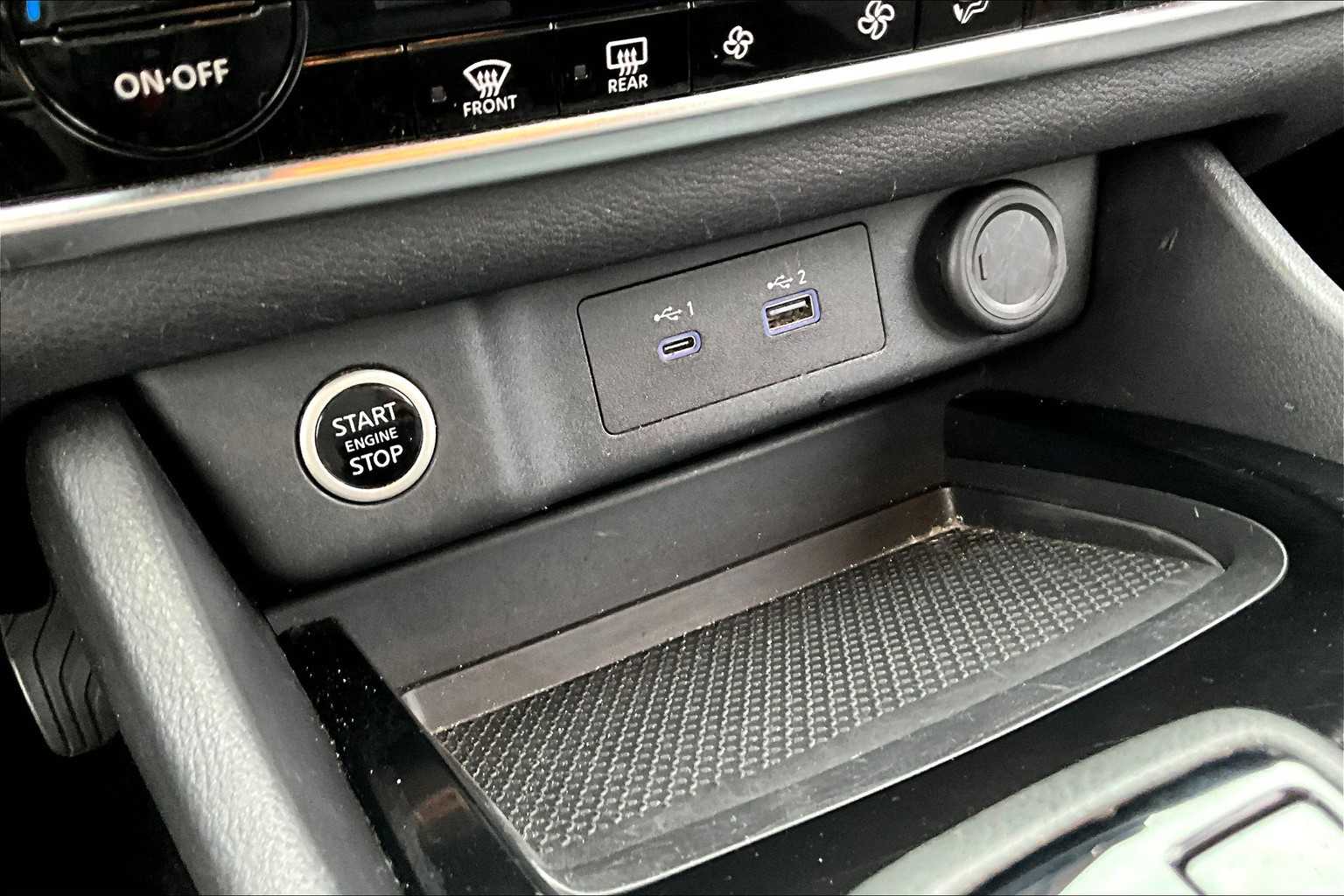 2023 Nissan Rogue SV photo 28