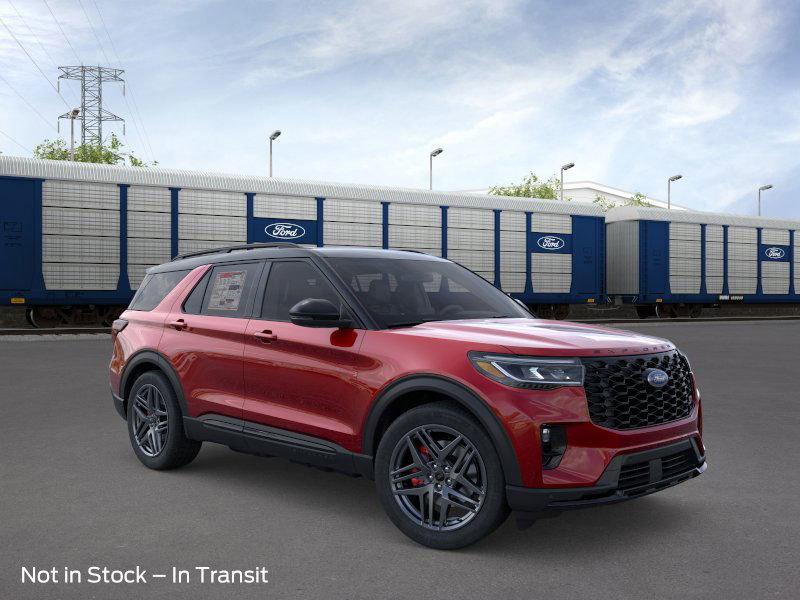 2025 Ford Explorer ST photo 4