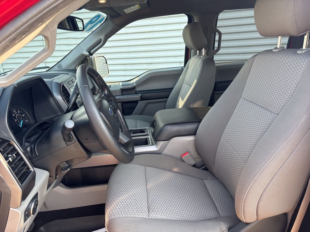 2019 Ford F-150 XLT photo 26