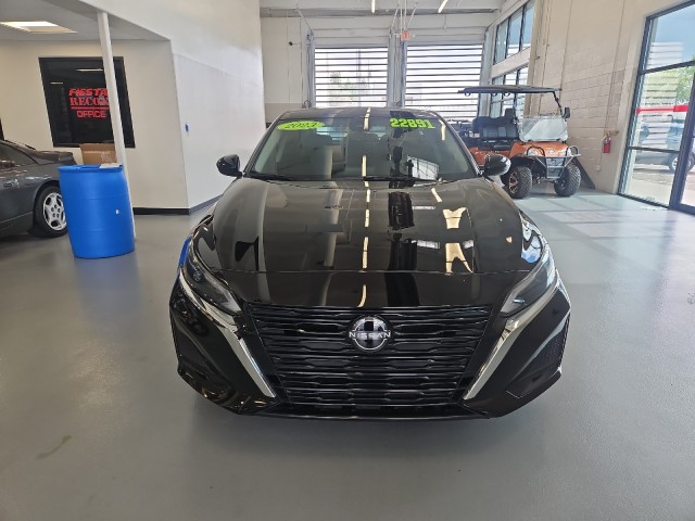 Used 2023 BLACK Nissan 2.5 SV image 2