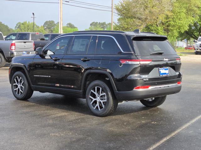 2025 Jeep Grand Cherokee Limited photo 4