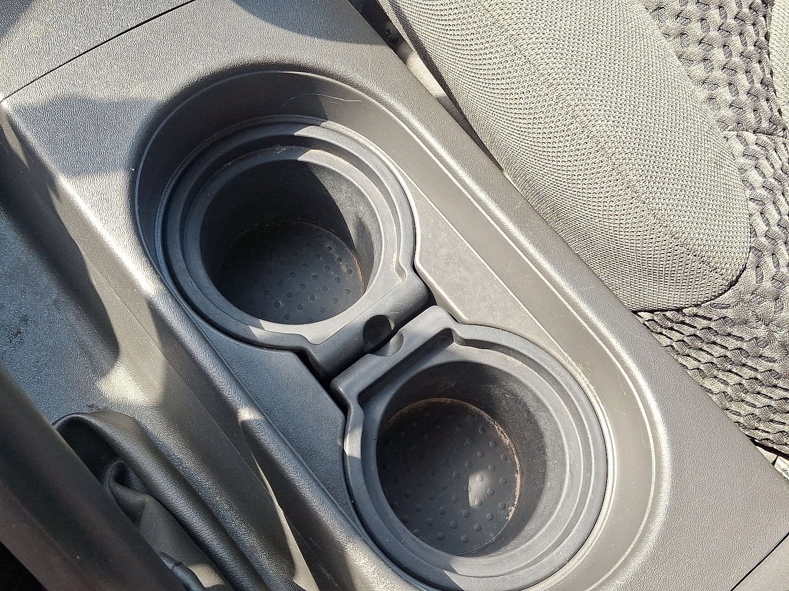 2012 Nissan Frontier SV photo 21
