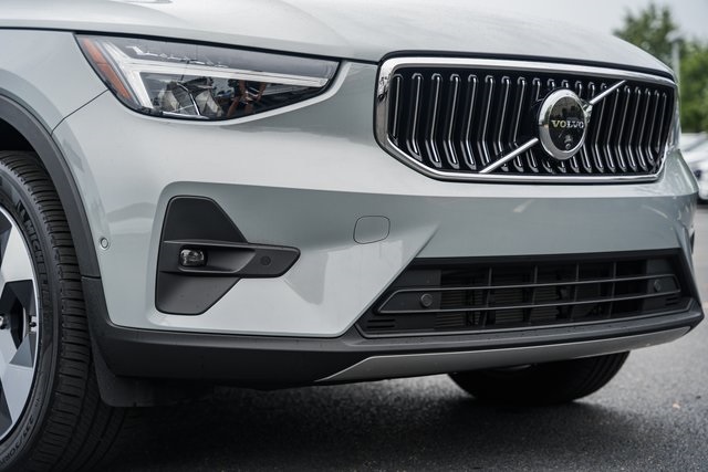 2024 Volvo XC40 Plus photo 10