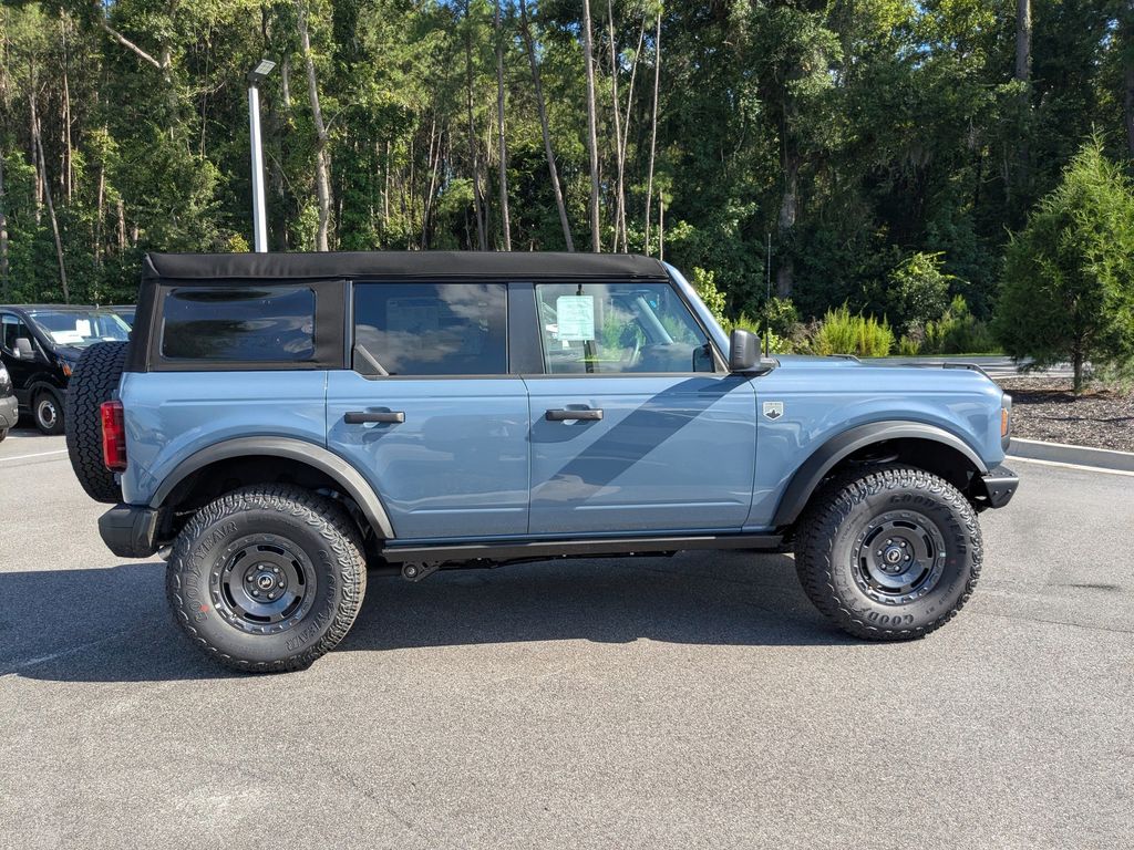 2025 Ford Bronco Big Bend photo 2
