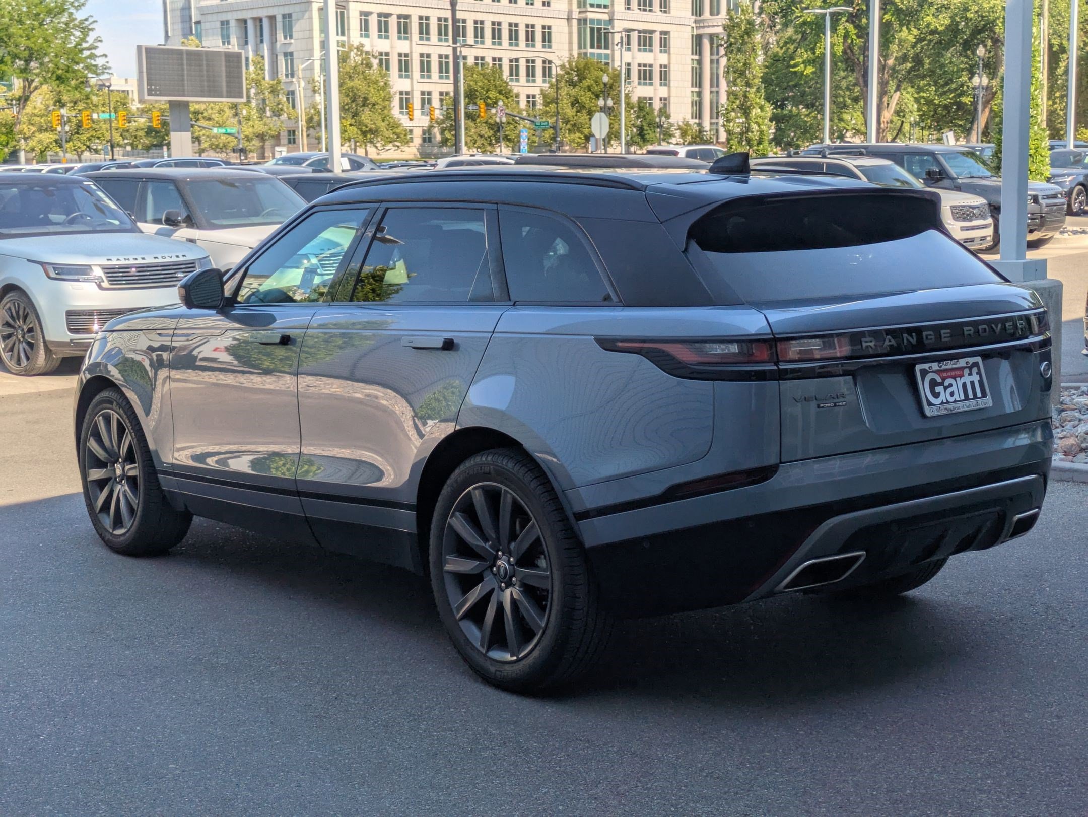 2020 Land Rover Range Rover Velar R-Dynamic HSE photo 5