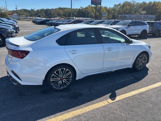 2023 Kia Forte GT photo 3