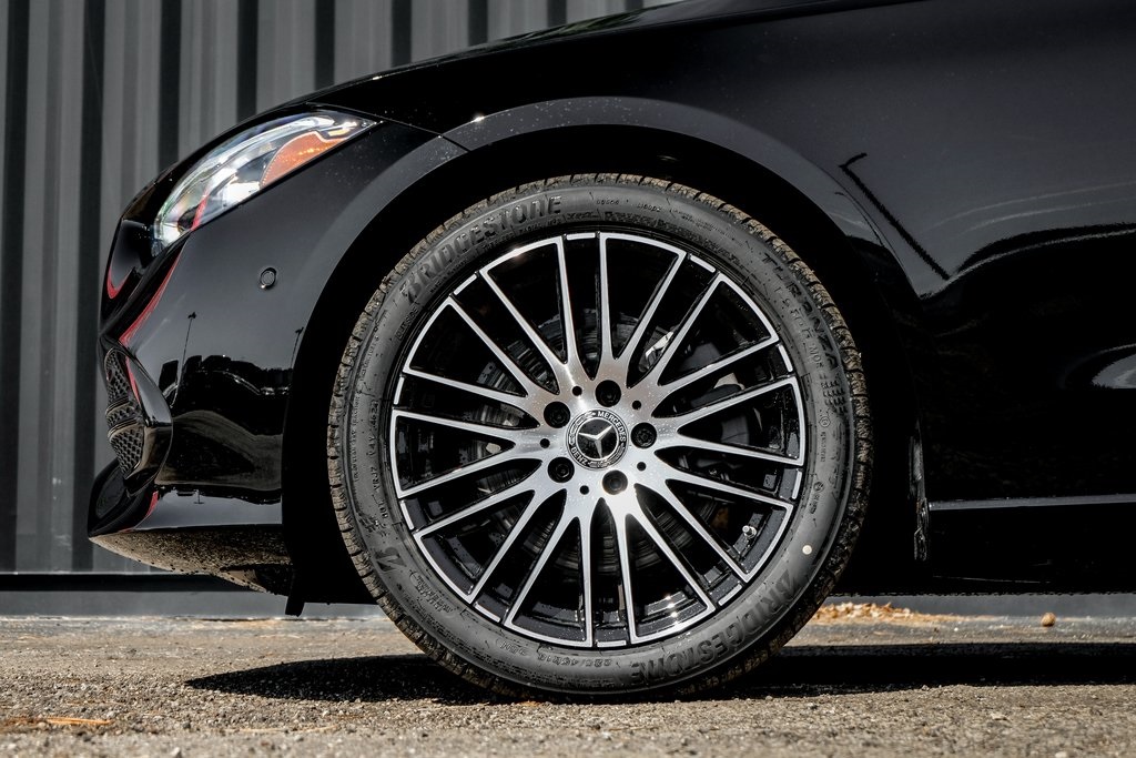2025 Mercedes Benz C 300 4MATIC photo 2
