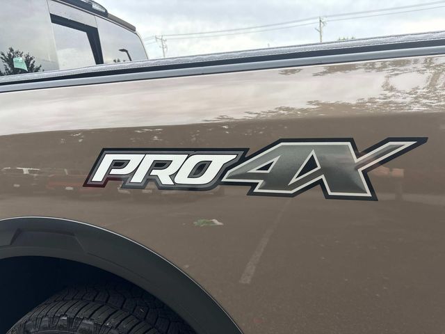 2023 Nissan Titan PRO-4X photo 10