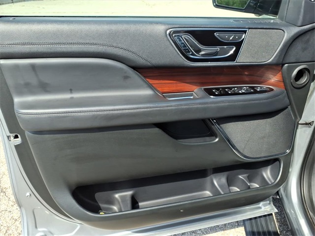 2024 Lincoln Navigator Premiere photo 13