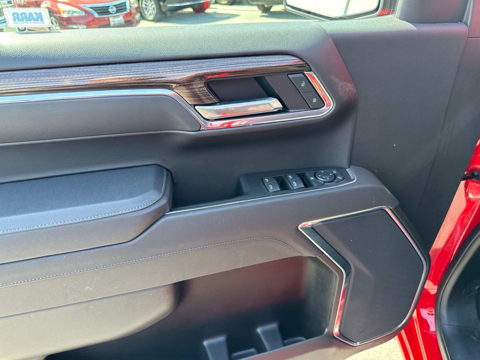 2025 Chevrolet Silverado 1500 LT photo 16