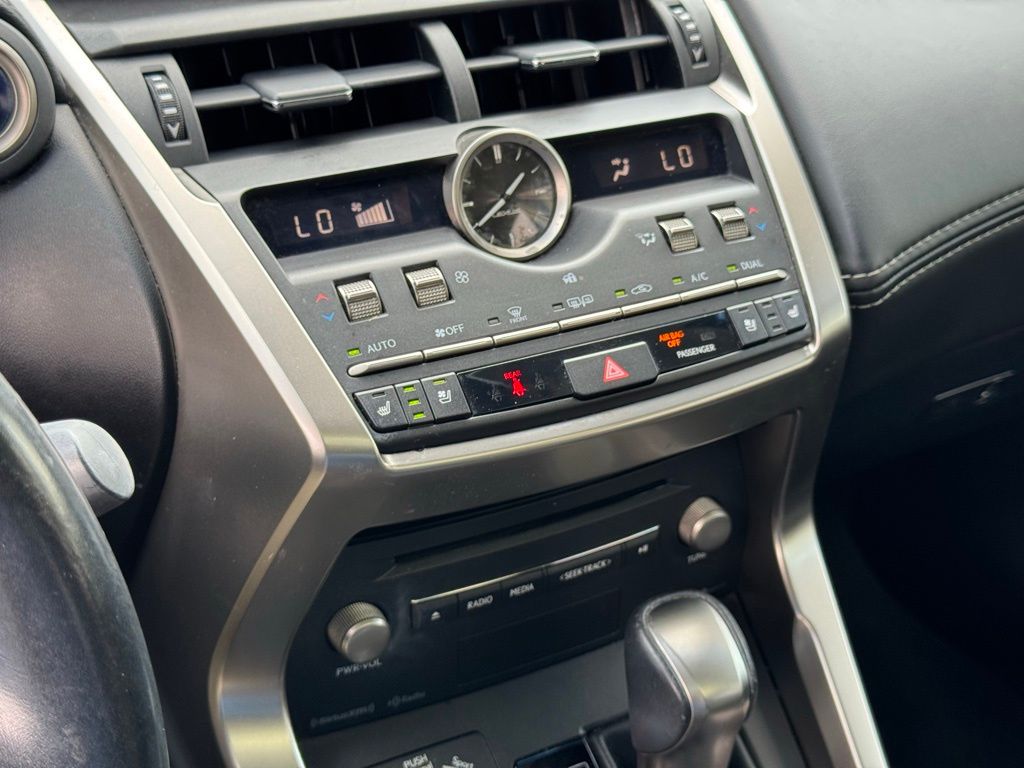 2019 Lexus NX 300h Luxury photo 35