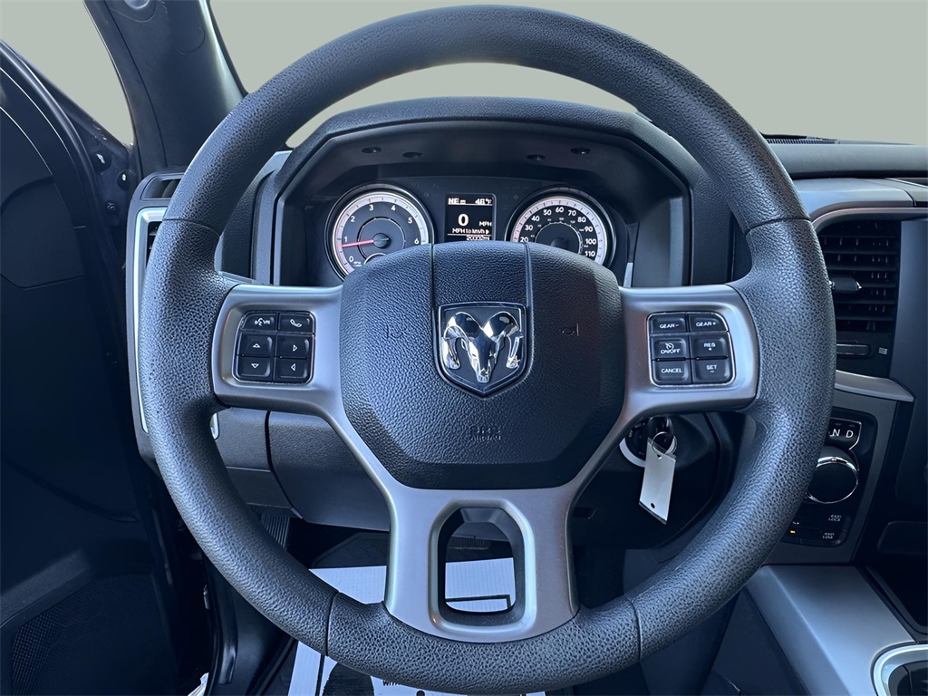 2022 Ram 1500 Classic Warlock photo 8