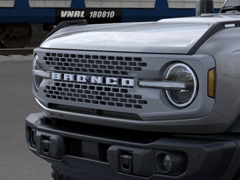 2025 Ford Bronco Badlands photo 17