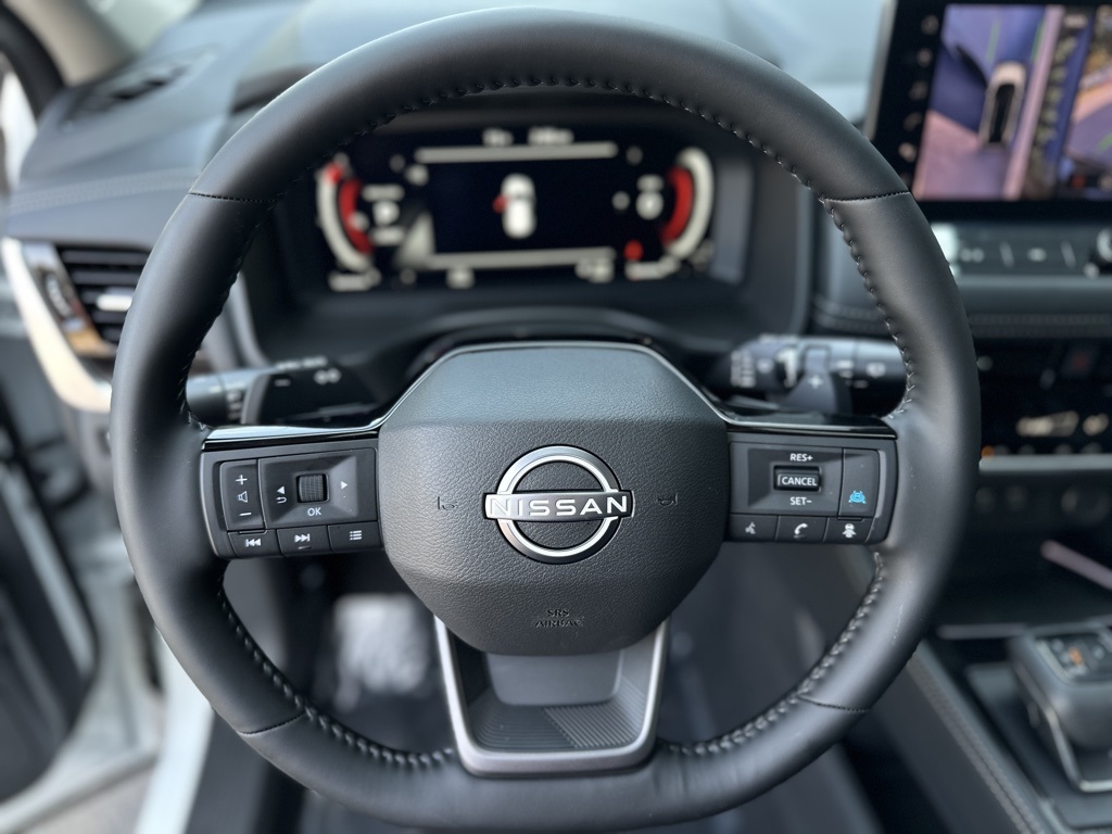 2025 Nissan Rogue Platinum photo 29