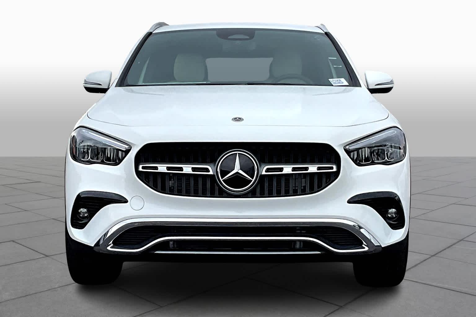 2025 Mercedes Benz GLA 250 4MATIC photo 3