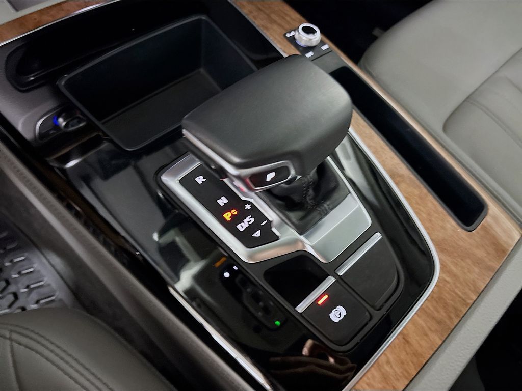 2022 Audi Q5 45 S line Premium photo 12