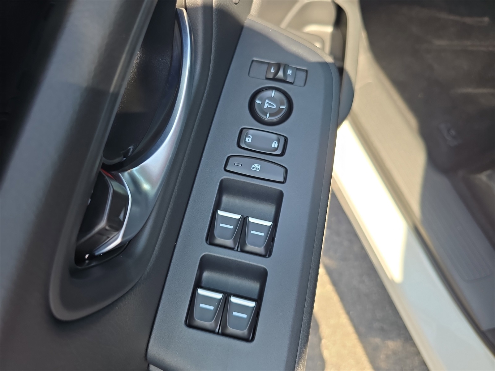 2025 Honda Pilot EX-L photo 13