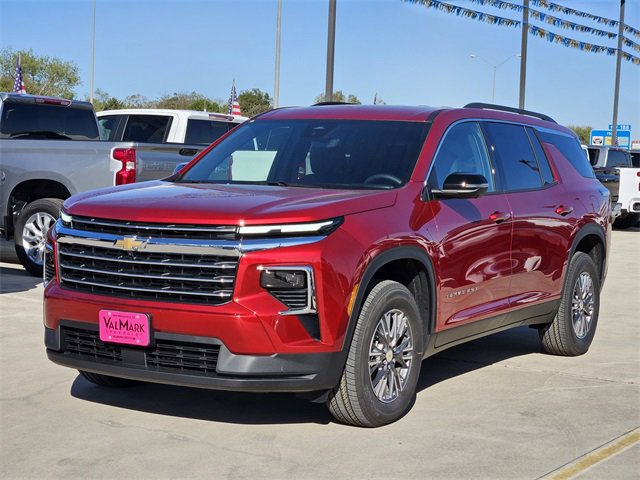 2026 Chevrolet Traverse photo 2