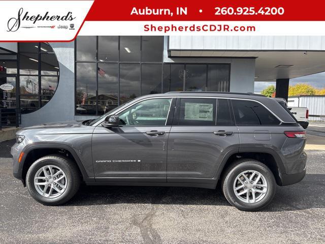 2025 Jeep Grand Cherokee Laredo's photo