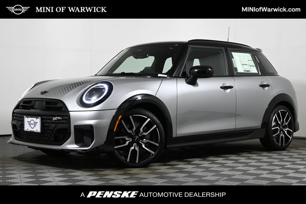 2026 MINI Hardtop S's photo