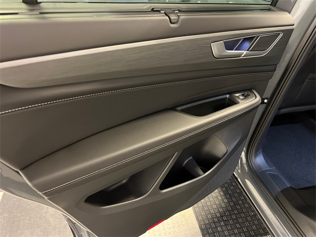 2026 Volkswagen Atlas Cross Sport SE Technology photo 11