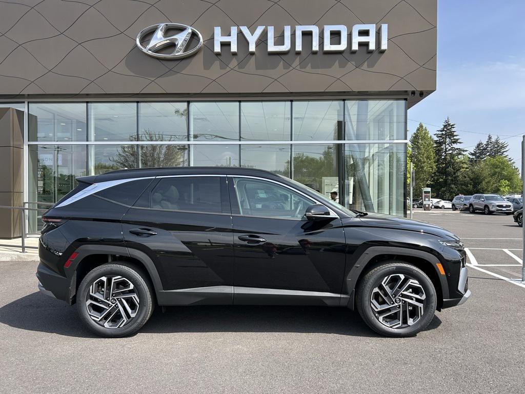 2025 Hyundai Tucson Hybrid Limited photo 5